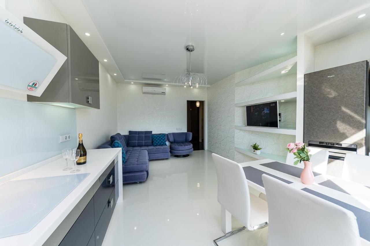 Fashionable Panoramic Apartments Dnieper. Obolon Kiew Exterior foto