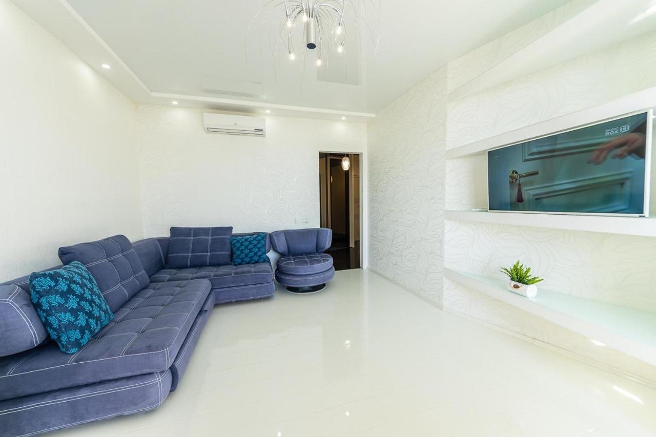 Fashionable Panoramic Apartments Dnieper. Obolon Kiew Exterior foto